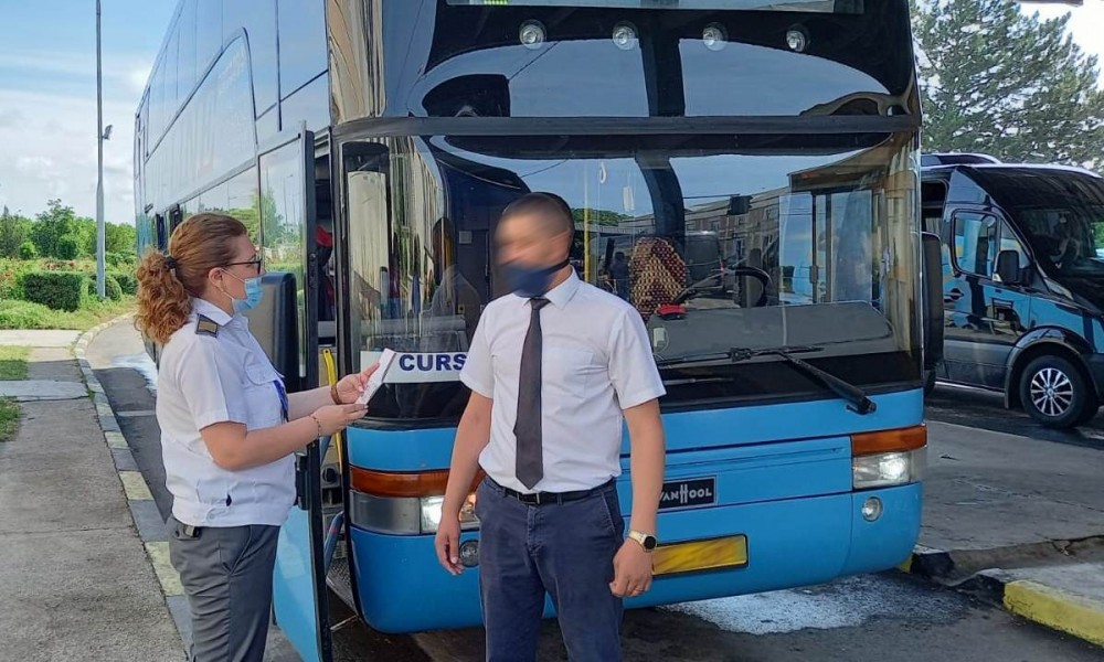Un moldovean și-a cumpărat permisul de conducere cu 100 de euro, dar a ajuns cu el doar până la Albița